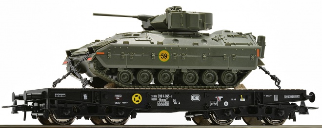 Heavy Duty flat car loaded with US Army M3 Bradley<br /><a href='images/pictures/Roco/226887.jpg' target='_blank'>Full size image</a>